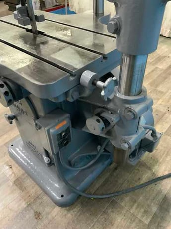1/16" x 7-1/2" Davis #5, keyseater, tilt table, micro depth stops, resistance bar, 2 HP, 48 SPM - Image 7