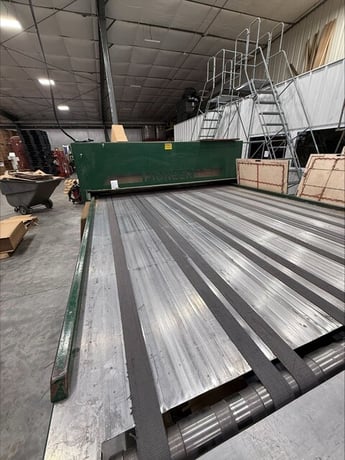 Pioneer #PFD-100, flatbed die cutter, 100" wide, powered table, coated roller - Image 1