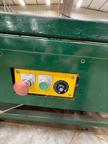 Pioneer #PFD-100, flatbed die cutter, 100" wide, powered table, coated roller - Image 2