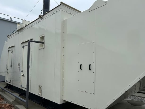 1000 KW Caterpillar #G3512, Standby Natural gas Generator, 1341 HP, sound attenuated enclosure, 500 Hrs, 2021 - Image 1