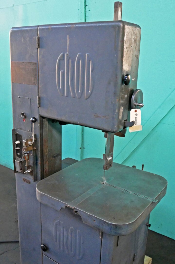 18" Grob #NS18, Vertical Band Saw, 148" x1/8" x1" blade, 18" wheel, tilt table - Image 4