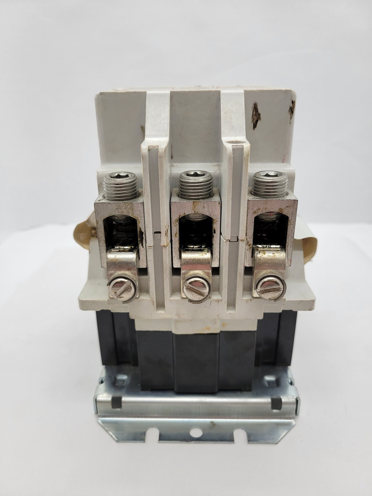 Cutler-Hammer A202K4CAM, AC Lighting Contactor, 200A, 3P, 60 Volts, 120/110 Volts, Coil Model M - Image 5