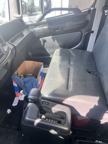 Hino #268, Box Truck, 26' Dry Van, Cummins B6.7 Diesel, 260 HP, 208354 mi, 2020 - Image 6