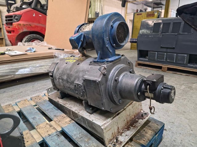 30 HP 1800 RPM U.S. Motors, Frame 2510AT, DPFVBB, 500 VA, 300/150 VF - Image 3