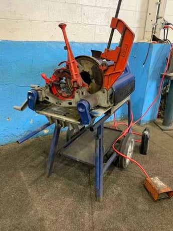 1/4" -4" Ridgid #1224, Pipe Threader, 1/2" to 2" bolt capacity, 2-1/2" to 4" receding die head, 1.5 HP, 36 - Image 5