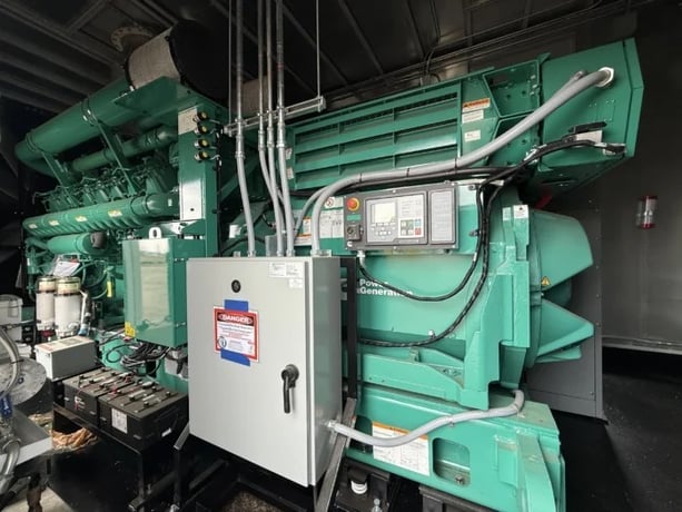 3000 KW Cummins #C3000D6E, diesel generator set, 480 Volts, 60 Hz, Cummins QSK95 engine, enclosure w/o tank - Image 9