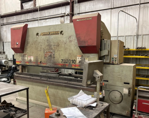 320 Ton, Accurpress #732012-Advantage, Hydraulic Press Brake, 10' overall, 102" between housing, 10" stroke - Image 3