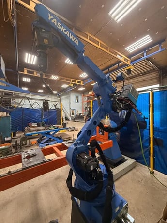 Yaskawa AR2010, Robotic Welder, w/ Miller Auto-Continuum 500 Welder, 12kg 26.5 lb. payload, 2010mm 79" reach - Image 5