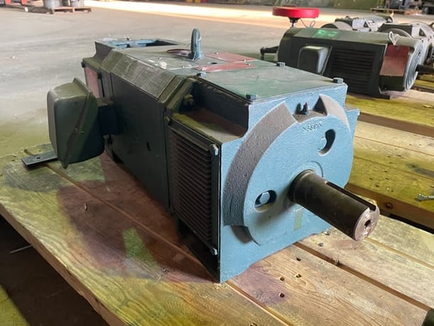40 HP 2500 RPM Reliance, Frame LC2113ATZ, DPFVBB, 500 VA, 300 VF, New Surplus - Image 1