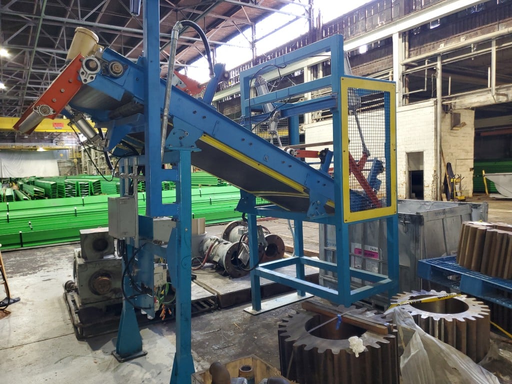 34" wide Intralox, Extruder Feed Conveyor, pneumatic wig-wag w/ 36" wide idler rolls at discharge, (3 - Image 6