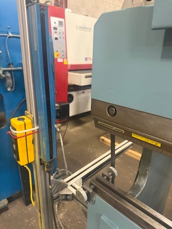 35 Ton, Allsteel #35-6, CNC Hydraulic Press Brake, 6' bending length, 62" between frames, 11.5" open height - Image 6