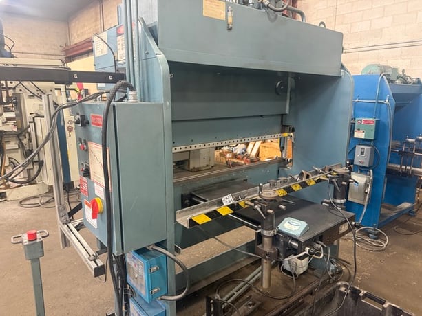 35 Ton, Allsteel #35-6, CNC Hydraulic Press Brake, 6' bending length, 62" between frames, 11.5" open height - Image 8