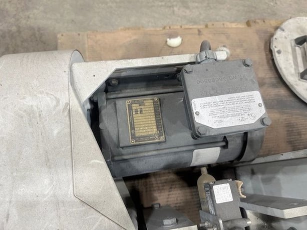 AZO #E650-C1, Rotary Screen, 2 HP Baldor Electric motor, 575 Volts, 2000 - Image 5