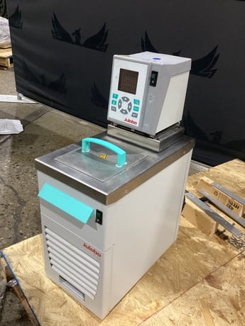 Julambo #F12, Refrigerated/Heating Circulator, Pt100 external temperature sensor, RS-232 interface, 115 Volt - Image 3