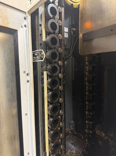 Daewoo Doosan #HC-400, horizontal machining center, 23.6" X, 22" Y, 22.2" Z, 10000 RPM, 25 HP, 40 automatic - Image 9