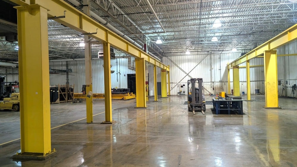 30 Ton, Kone, 29'0" Span, 16' 4" lift, radio, VFD bridge/trolley, 100' (x2) rail/runway/cols, 2015, #2690 - Image 7