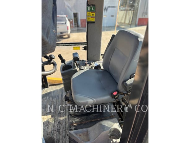 Caterpillar CS74, Asphalt Paver, 7301 hours, S/N: C8S00110, 2008 - Image 7