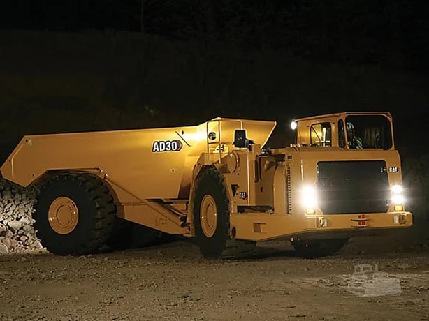 Caterpillar AD45, Underground Mining Truck, 581 HP Cat C18 engine, 49-ton payload, 201-gallon fuel tank - Image 8