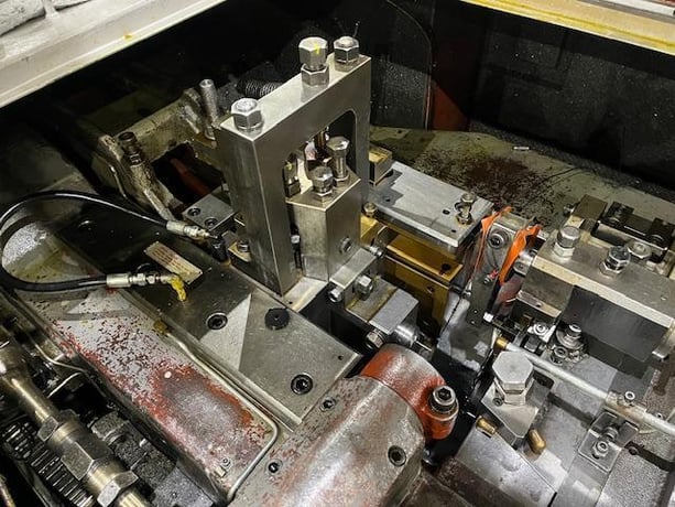 .63" x 5" Asahi Okuma #AOS-10, Cold Header, 1-die, 2-blow, 180 pieces/min., single plane wire straightener - Image 4