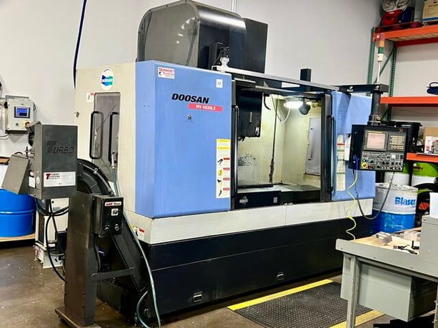 Daewoo Doosan #DMV-4020LS, CNC vertical machining center, 30 automatic tool changer, 40" X, 20" Y, 25" Z - Image 2