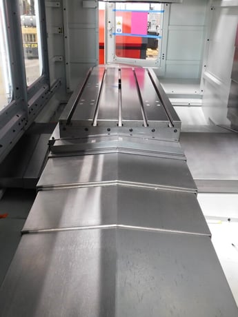 Trak #TMC14, CNC vertical machining center, 16 automatic tool changer, 60" X, 27" Y, 25" Z, 8000 RPM, #40 - Image 3