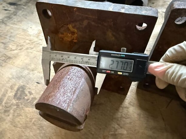 Boring Mill Tool Holders, 2.7" shank w/ 5-3/4" square built pattern flange - Image 2