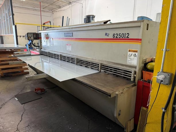 1/4" x 12' Accurshear #625012, CNC hydraulic shear, 20 SPM, 36" Back Gauge, Accurshear SC2 Backgauge Control - Image 5