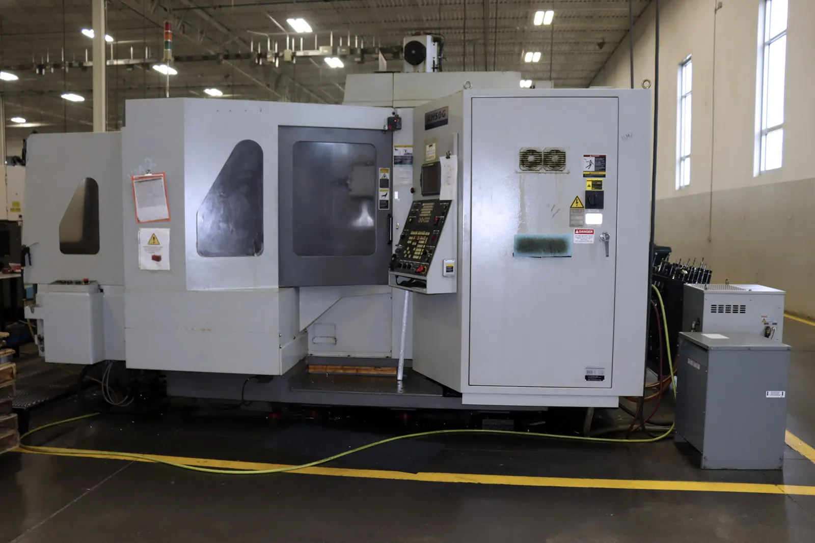 Hyundai Kia #KH50G, Horizontal Machining Center, 29.9" X, 27.8" Y, 25.6" Z, 800 lbs. Load capacity, (2) - Image 1