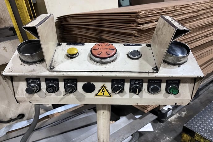 176 Ton, Aida #NC2-160(2), Straight Side Stamping Press, 7.8" Slide Stroke, 19.68" Die height, 1.18" Slide - Image 4