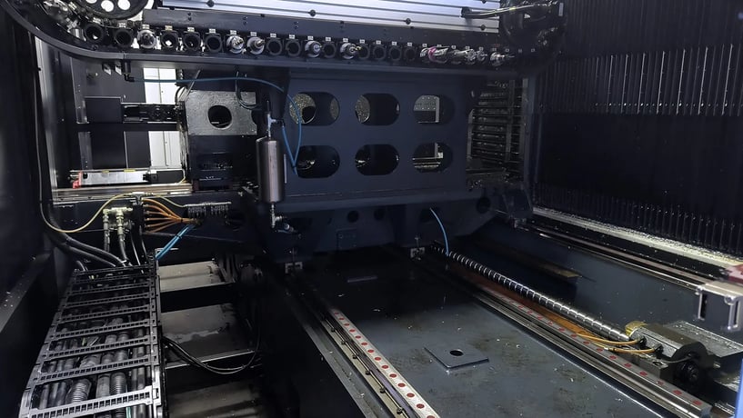 Daewoo Doosan #VCF-850L-II, Vertical Machining Center, 3-Axis, 118" X, 33.4" Y, 31.5" Z, 32.28" x 137.8" - Image 4