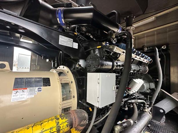 750 KW Kohler #750REZK, Natural gas generator set, 277/480 Volts, 976 hours, 1059 HP @ 1800 RPM, Siemens - Image 5