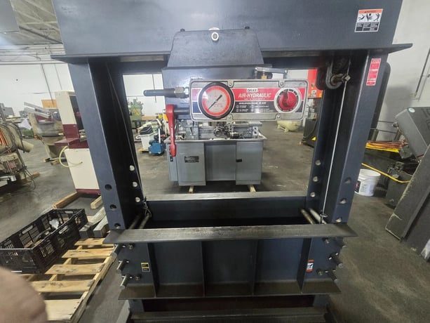 150 Ton, Dake #6-650, H-Frame Shop Press, 16" Ram, 48" between housing, 2007 - Image 5
