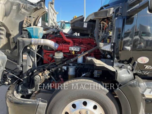 Kenworth (Obsolete) J.h. Day CAB, On Highway Truck Engine, 589120 hours, S/N: 1XKYD49X6KJ257678, 2019 - Image 5