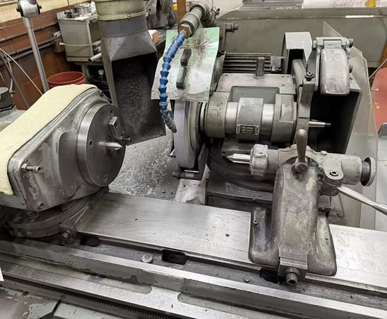 10" x 24" Brown & Sharpe #1024U, universal cylindrical grinder, 12" x 1" x 5" wheel, wheel dresser, sparkout - Image 2