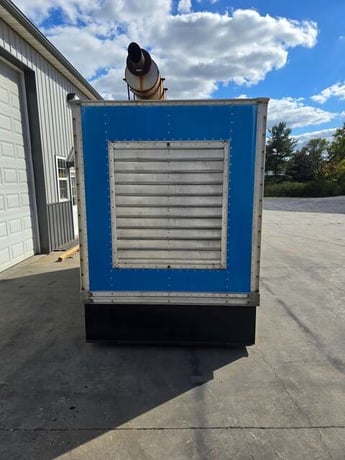 300 KW Onan #855, Diesel Gen Set, Enclosed, Cummins #300DFCB, Tank, 1175 hours, 1992 - Image 2