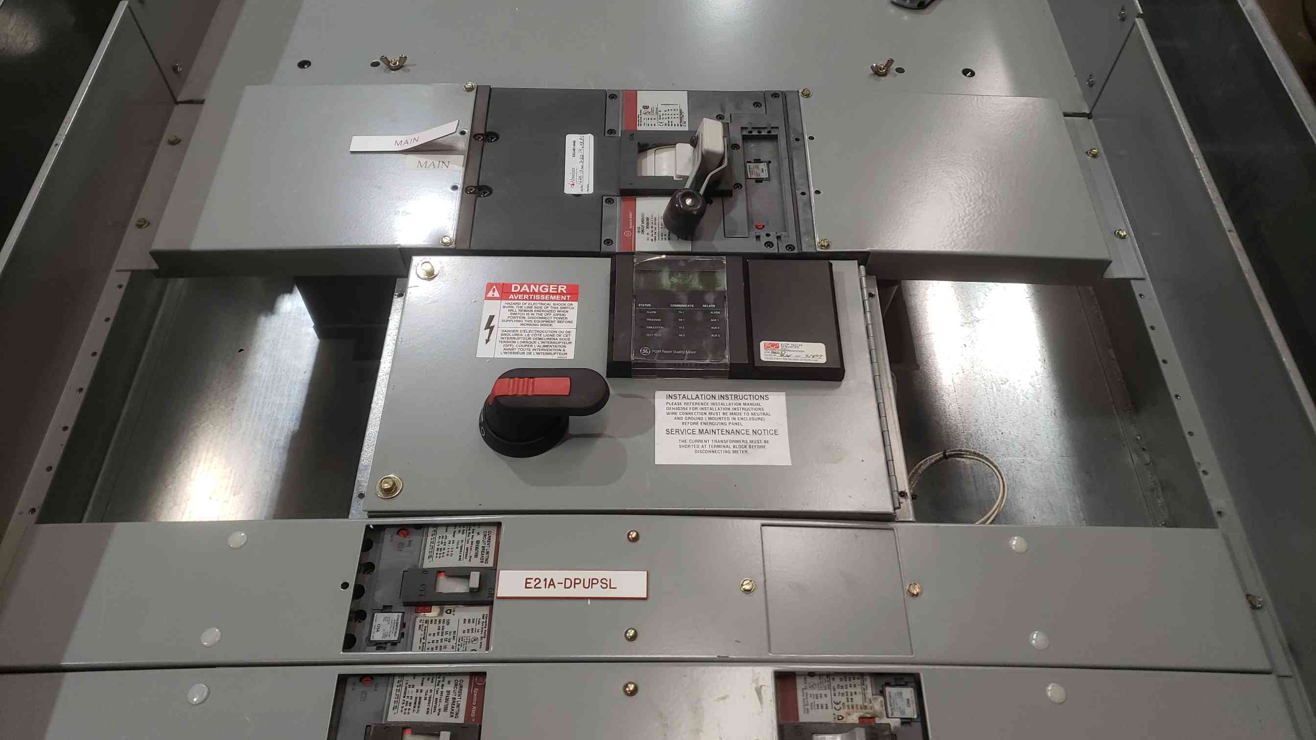 800 Amp, GE Spectra #SFPA36AT0250, Panelboard w/ Main, Meter, 3 Breaker - Image 6