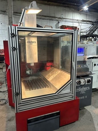 Roders #RFM600, precision / high speed vertical machining center, 24" X, 20" Y, 12" Z, 18 automatic tool - Image 2