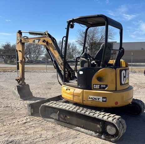 Caterpillar #304-E2-CR, long stick mini excavator, 24" bucket, 2748 hours, 2016 - Image 3
