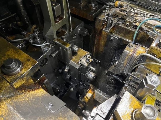 .31" Nakashimada #PF-860, 2-Die 3-Blow Cold Header, 50-120 pieces/min., 15 HP, 2-plane wire straightener - Image 6