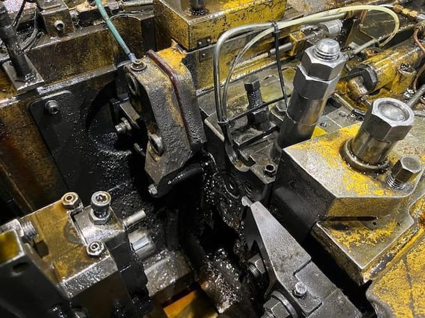 .31" Nakashimada #PF-860, 2-Die 3-Blow Cold Header, 50-120 pieces/min., 15 HP, 2-plane wire straightener - Image 7