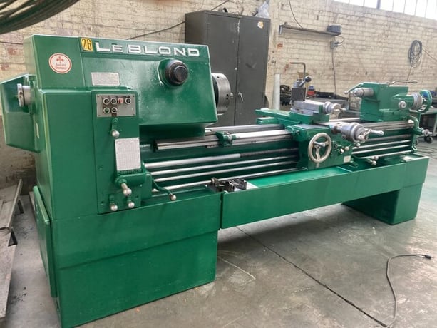 19" x 54" LeBlond, Toolroom Lathe, 3-jaw chuck, 1550 RPM, tool holder - Image 2