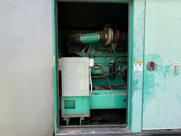 500 KW Cummins #DFEK-7206494, Diesel Generator Set, 1800 RPM, 800 amp main line circuit breaker, PowerCommand - Image 5
