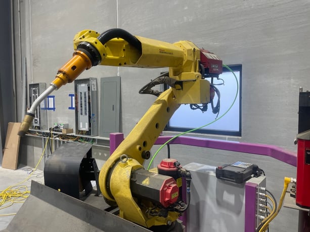 Fanuc, ArcMate 120iC, 6Axis industrial welding, Robot R-30iB, 2015 - Image 1