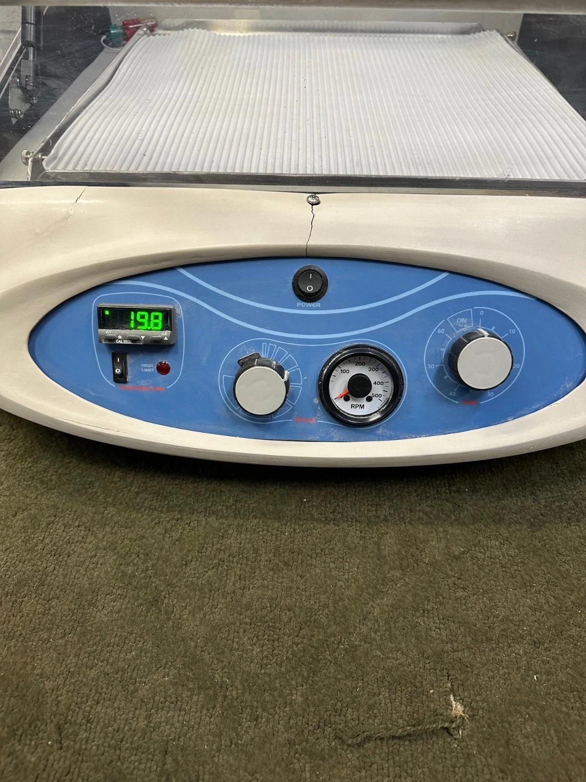 Thermo Scientific #4322, Incubator Shaker, 9 amps, 120 Volt, 50/60 Hz, 2014 - Image 2