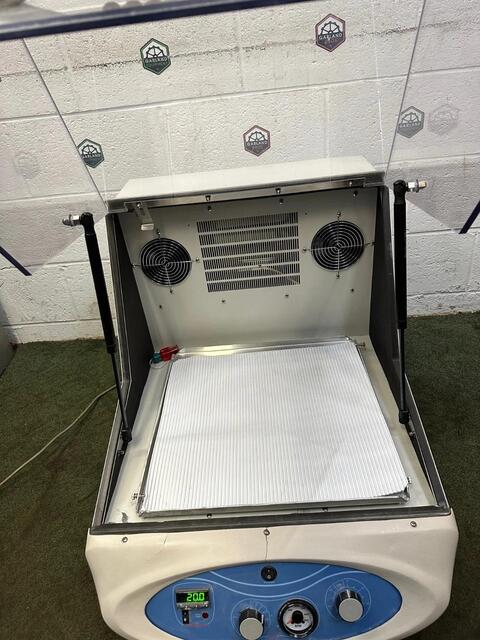 Thermo Scientific #4322, Incubator Shaker, 9 amps, 120 Volt, 50/60 Hz, 2014 - Image 4