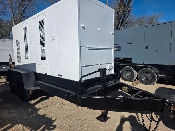 200 KW Caterpillar #XQ230, towable generator set, 2005 - Image 1