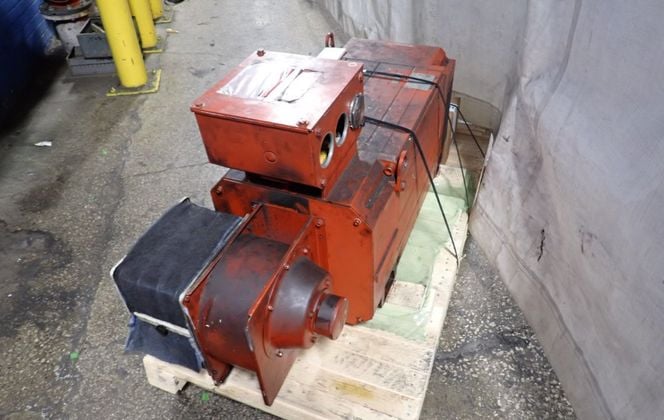 4500 HP Siemens 4PL6-228-4HD300EB0-Z, Motor, 3 Phase, 218 kW, 348/400/460 V, 2012 - Image 2