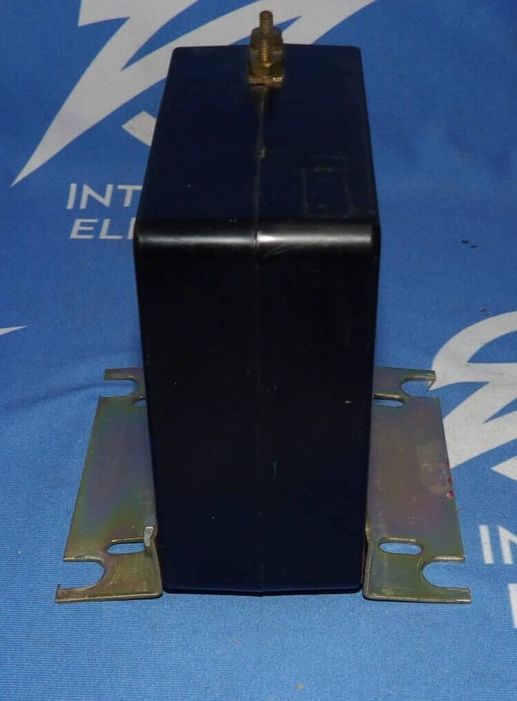 Cutler-Hammer 42-1003-14, Window-Type Current Transformer, 1000:5 ratio, 600 Volt, 50-400 Hz - Image 10