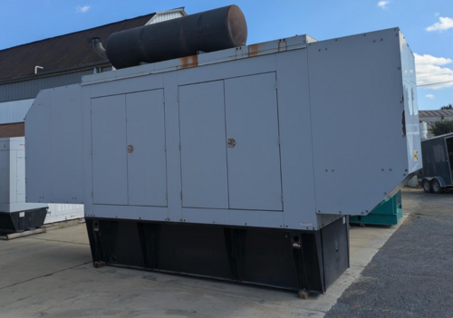 300 KW Caterpillar #3406, Diesel Generator, 277/480 Volts, 3ph, 5477 hours, 2003 - Image 3