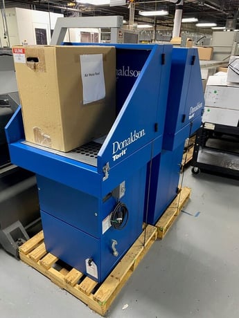 700 cfm Donaldson Torit #DB-800, 30" x 31" downdraft dust collector bench, new, never used - Image 2